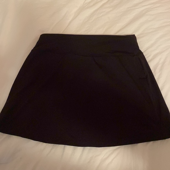 tennis skirt - Picture 2 of 2
